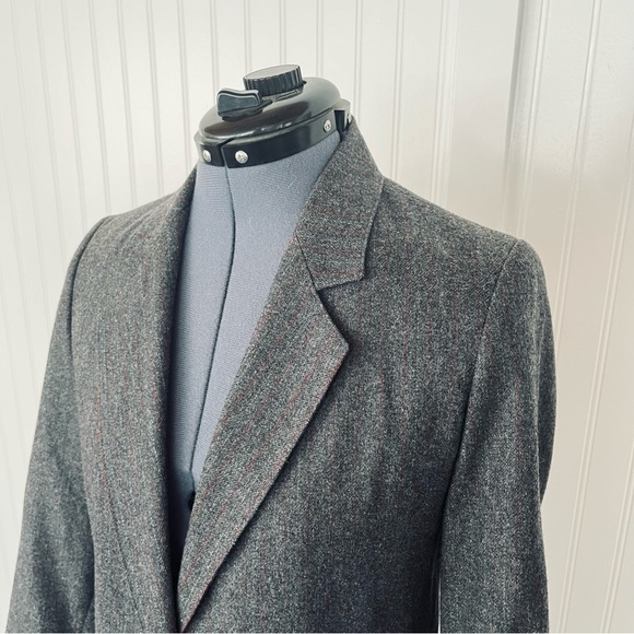 Vintage Dark Gray Wool Pinstripe Blazer Red White Chalk Stripe Tailored Fitted - Picture 3 of 16